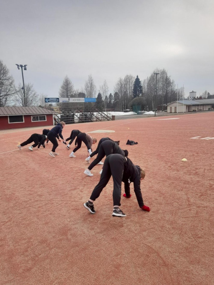 Pesäpallokauden avaustapahtuma Pallokentällä